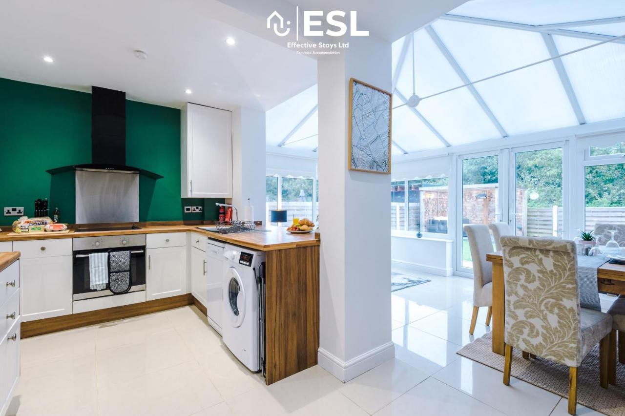 Open Plan - 3 Bedroom House - Garden And Outdoor Seating - Driveway Parking - Short Drive To City Centre Saughall المظهر الخارجي الصورة