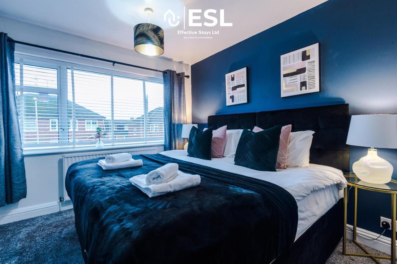 Open Plan - 3 Bedroom House - Garden And Outdoor Seating - Driveway Parking - Short Drive To City Centre Saughall المظهر الخارجي الصورة
